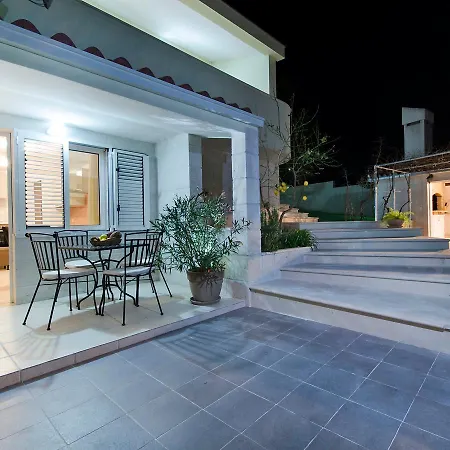 Holiday home Holiday Biston Baska Voda